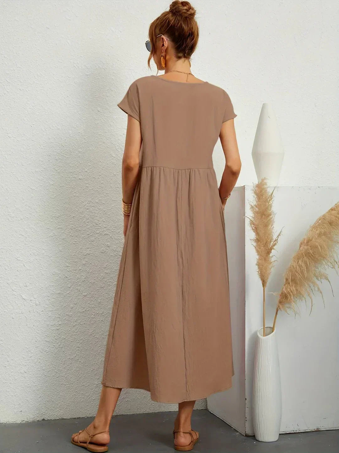 HEIKE | FLIESSENDES MIDIKLEID VON ZEITLOSER ELEGANZ