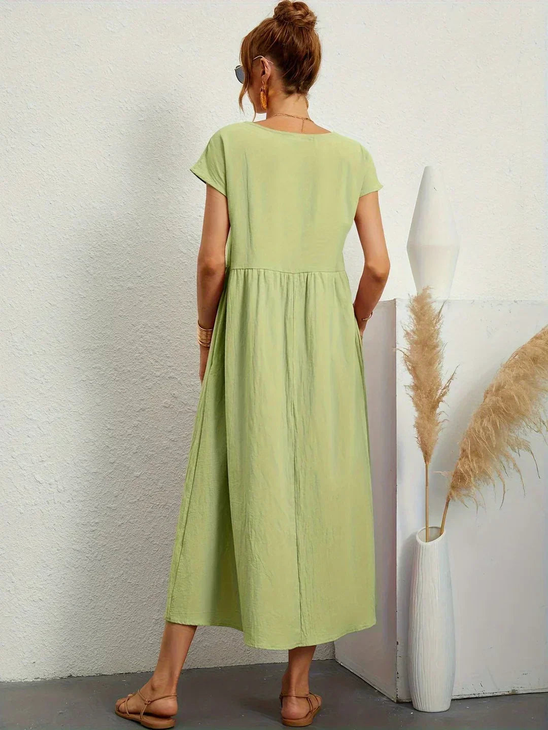 HEIKE | FLIESSENDES MIDIKLEID VON ZEITLOSER ELEGANZ
