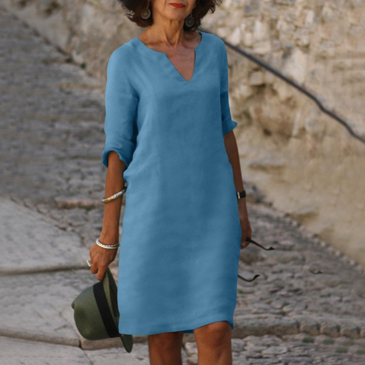 Cassie | Perfekt sitzendes V-Ausschnitt-Kleid