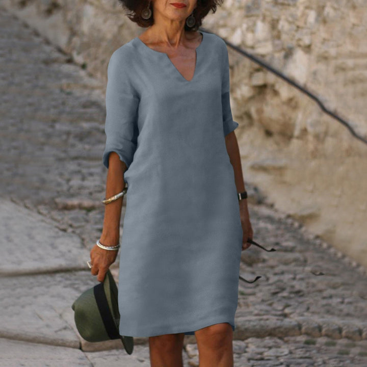Cassie | Perfekt sitzendes V-Ausschnitt-Kleid
